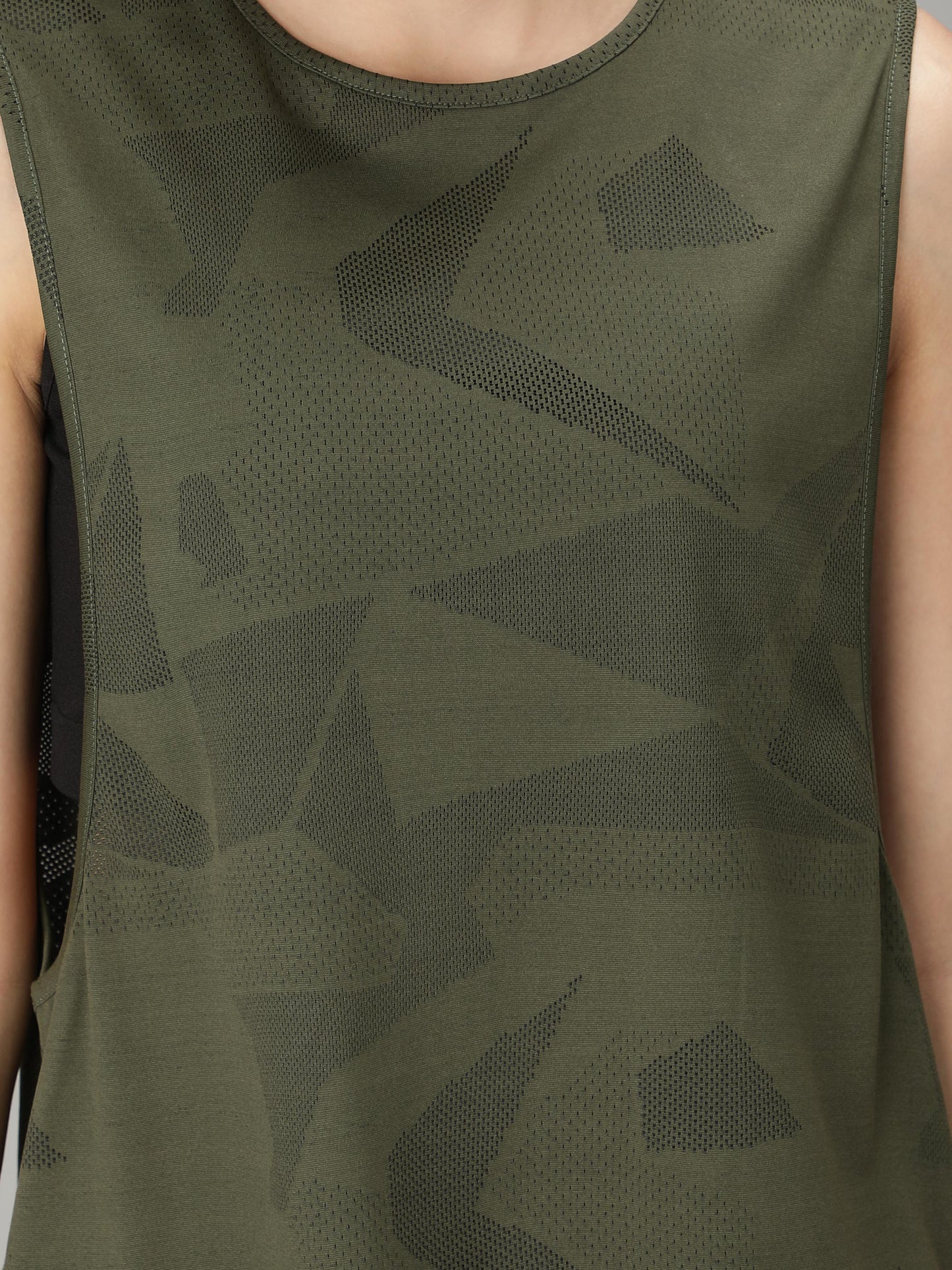 NUEVOSDAMAS Women Solid Sleeveless Olive Tank Top