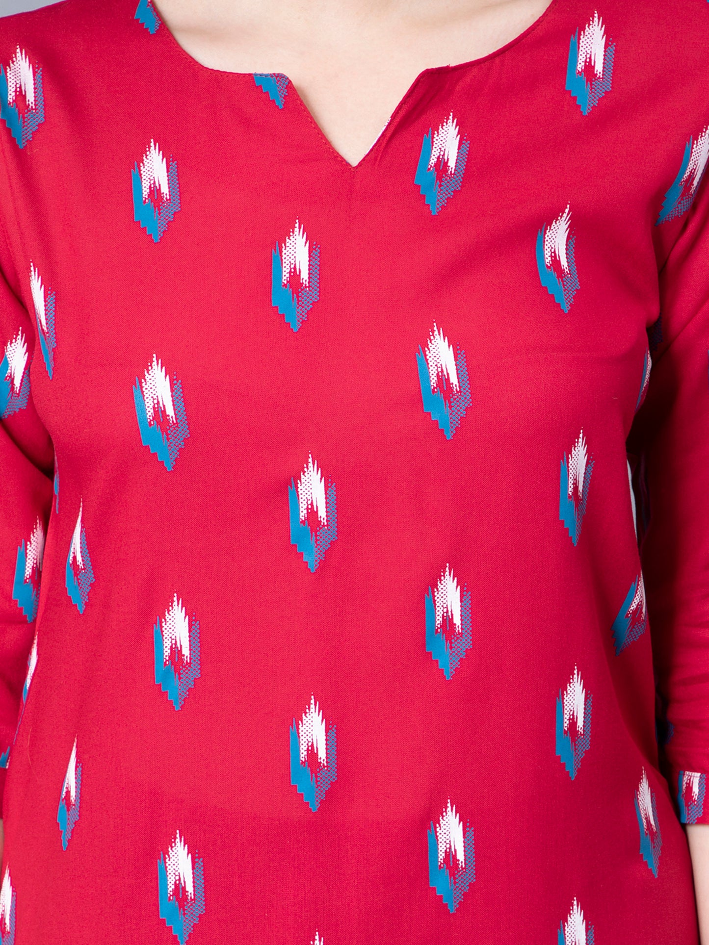 NUEVOSDAMAS Women Ikat Printed Rayon Maroon Kurti