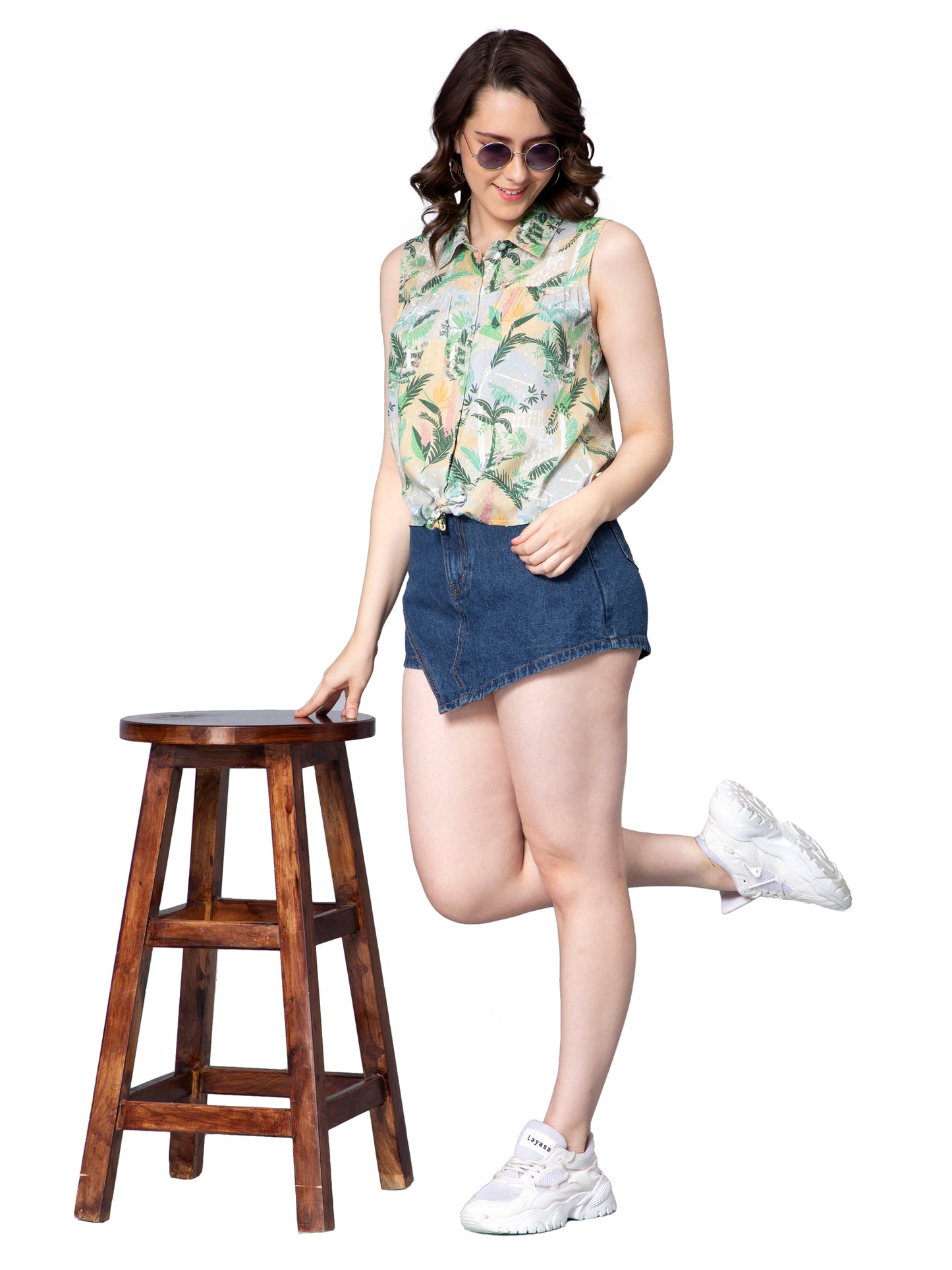 NUEVOSDAMAS Women Cotton Dobby Floral Printed Front Knot Multi/Green Sleeveless Shirt