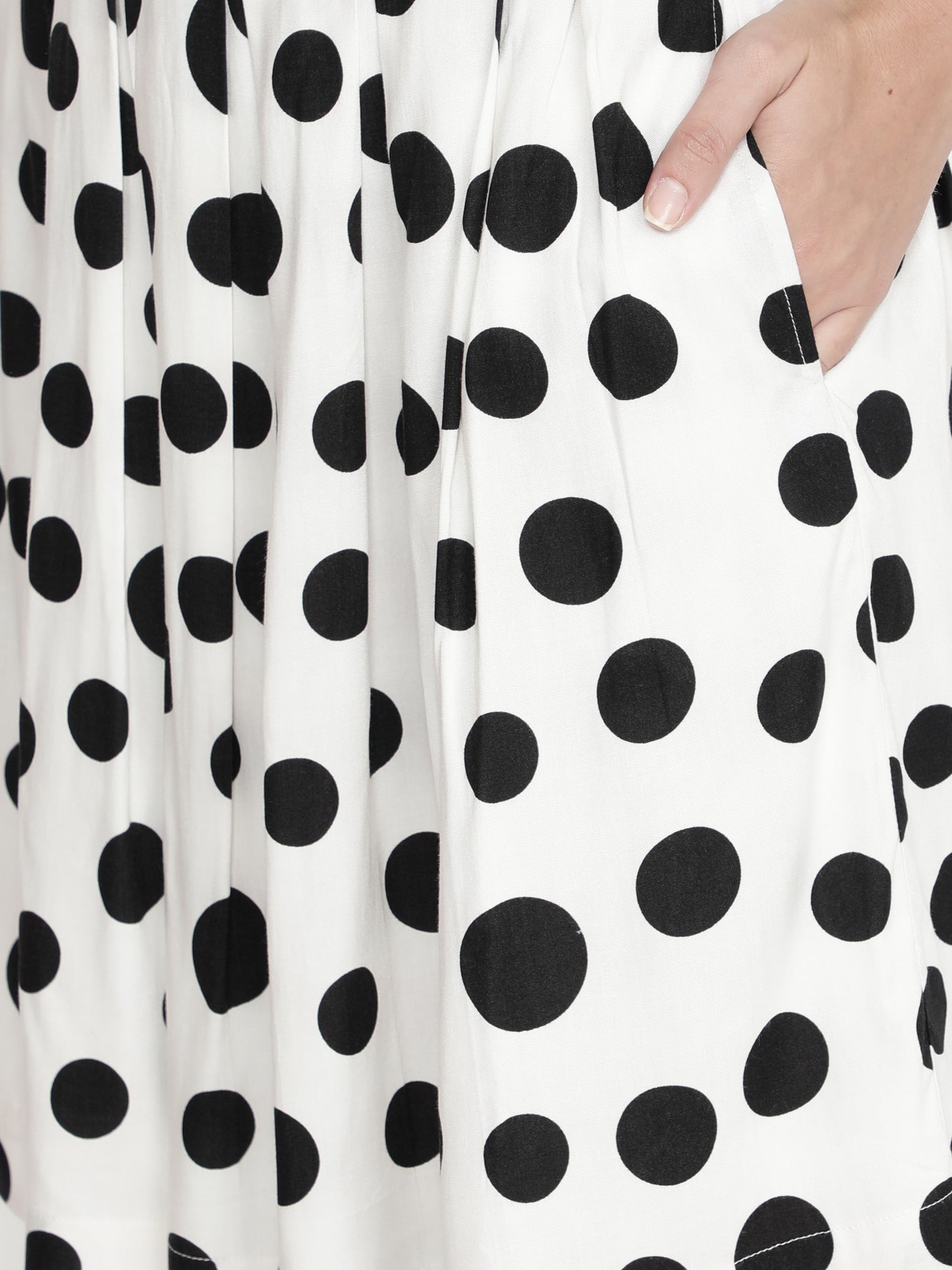 Women Polka Print A-line White, Black Skirt freeshipping - NUEVOSDAMAS