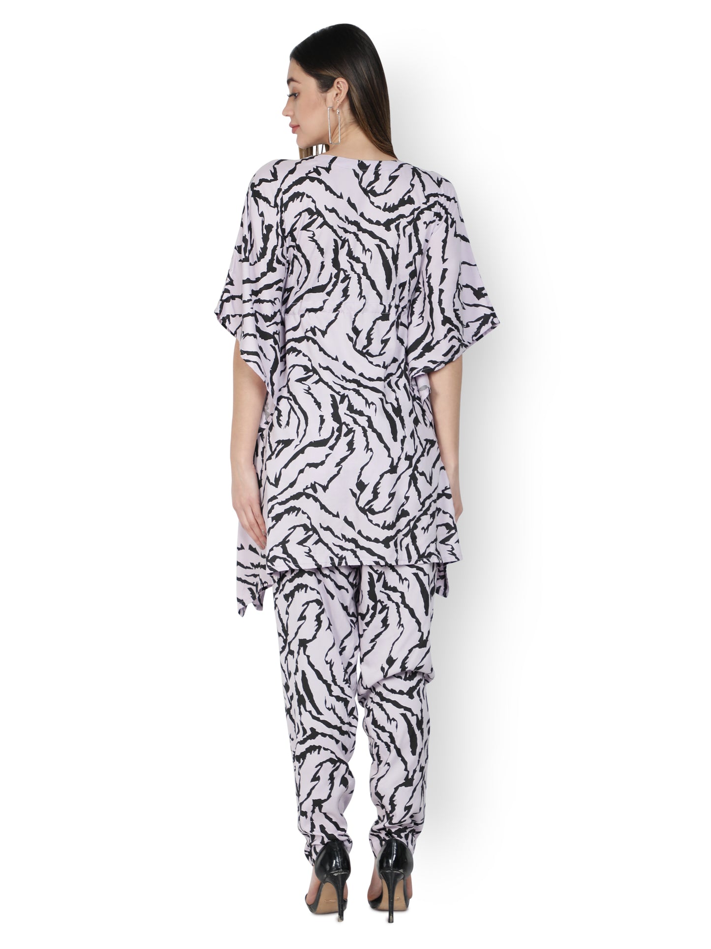 NUEVOSDAMAS Rayon Animal Printed White/Black Kaftan Set for Women