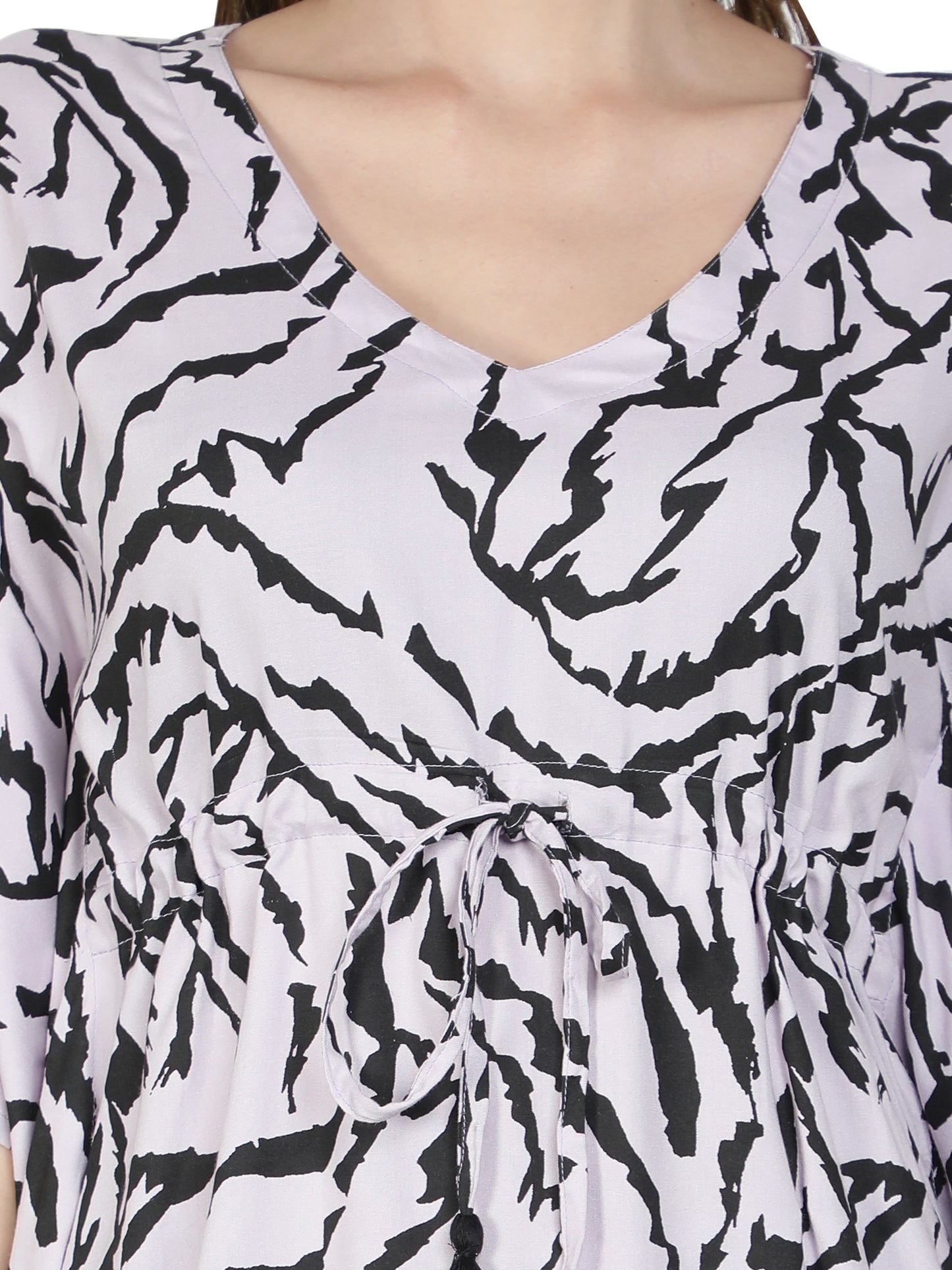 NUEVOSDAMAS Rayon Animal Printed White/Black Kaftan Set for Women