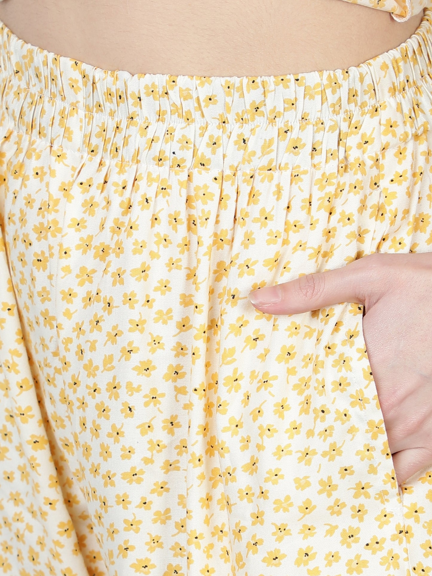 NUEVOSDAMAS Women Rayon Yellow & White Printed Night Suit Set