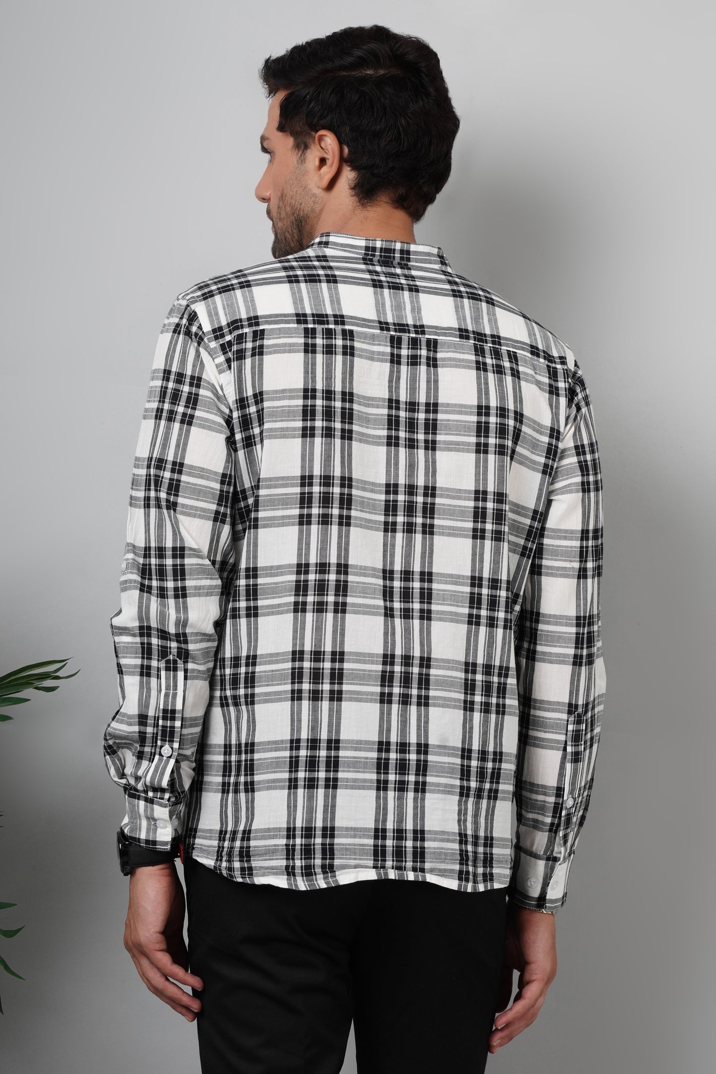 Men Regular Fit Checkered Formal Shirt