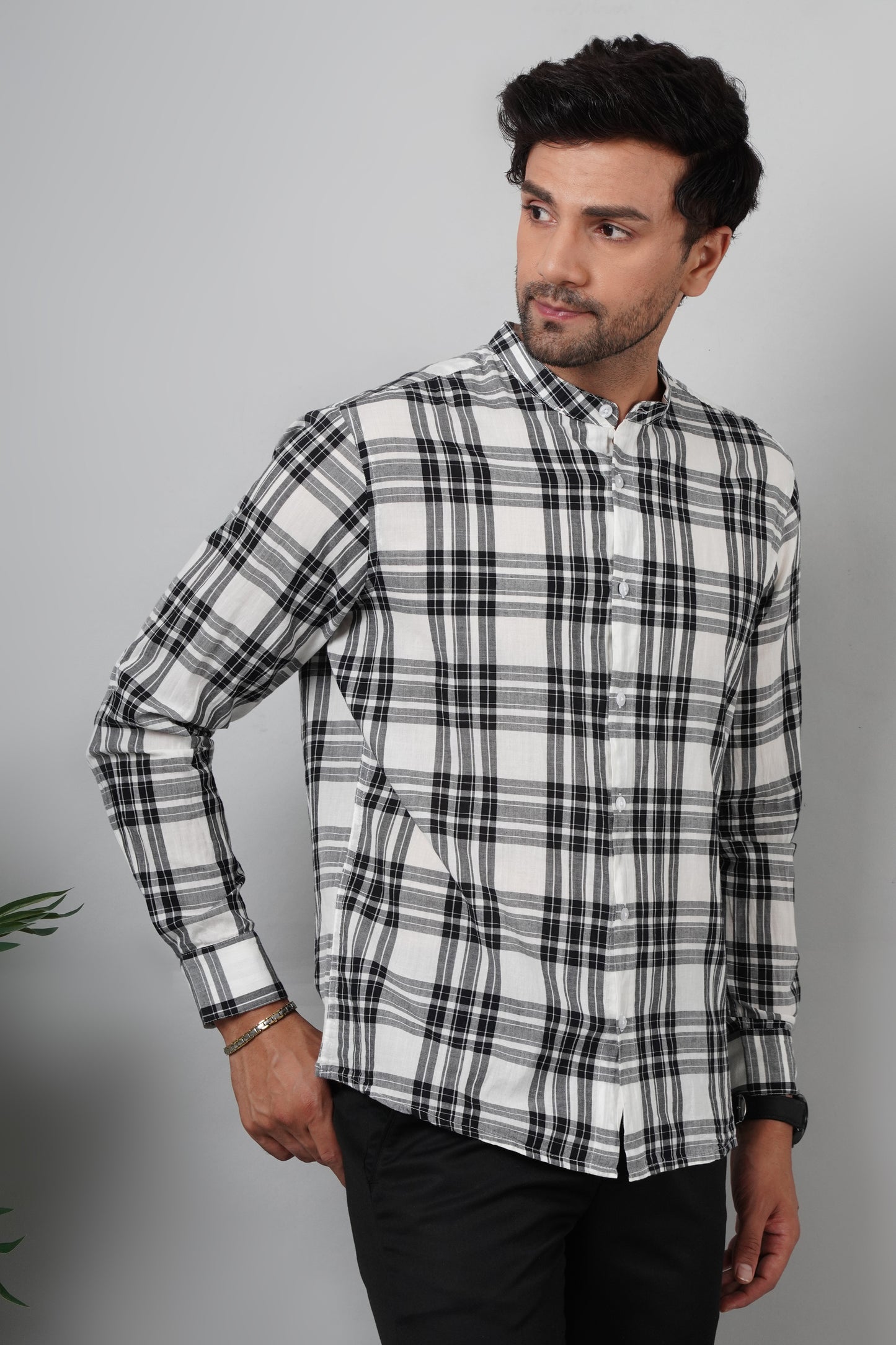 Men Regular Fit Checkered Formal Shirt