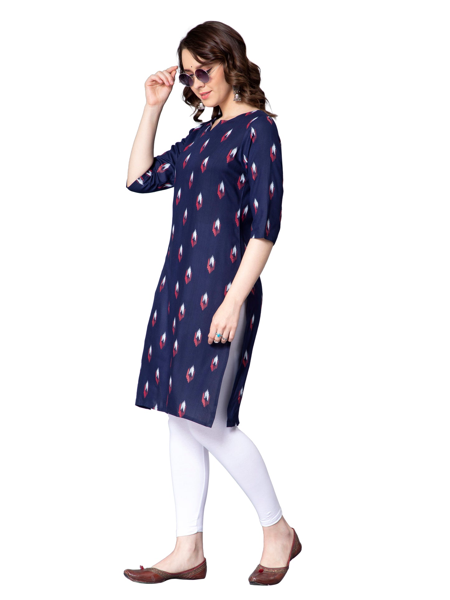NUEVOSDAMAS Women Ikat Printed Rayon Blue Kurti