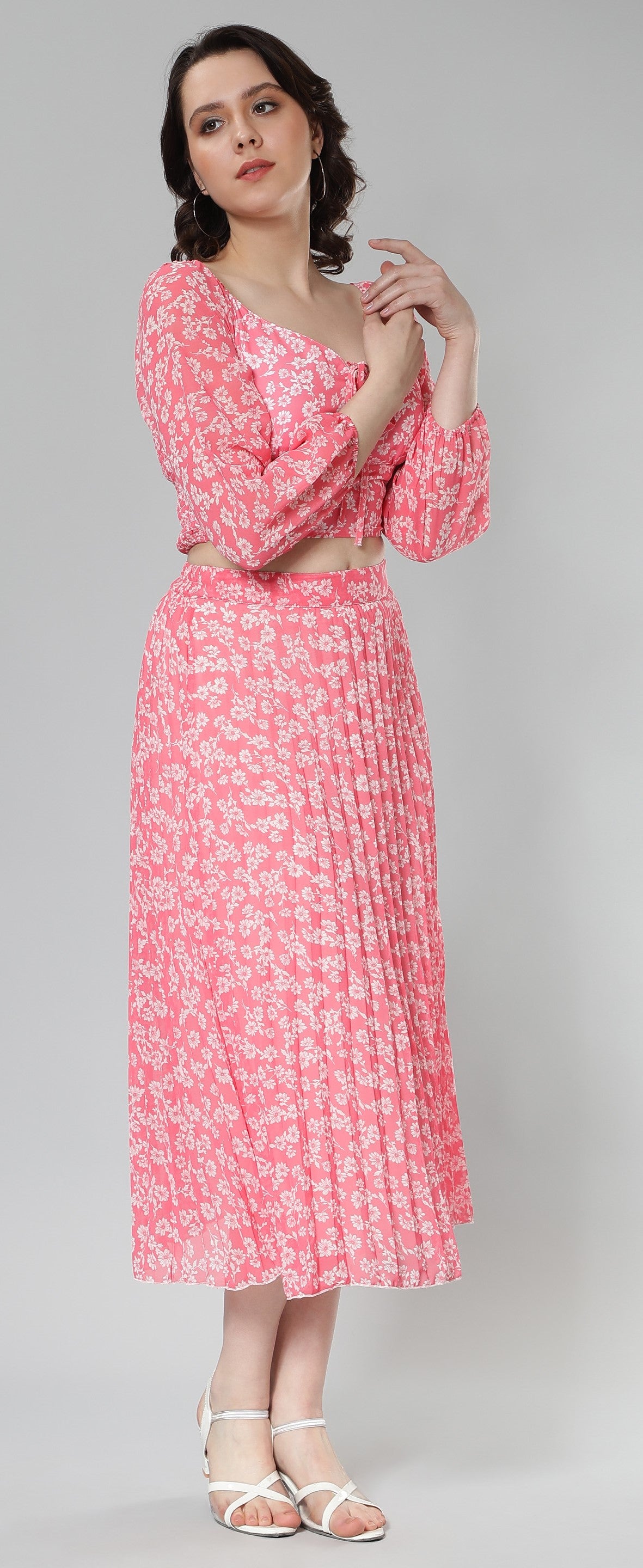 NUEVOSDAMAS Women Pink Floral Printed Balloon Sleeves Top & Pleated Skirt Co-ord Set